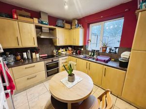 Kitchen Diner- click for photo gallery